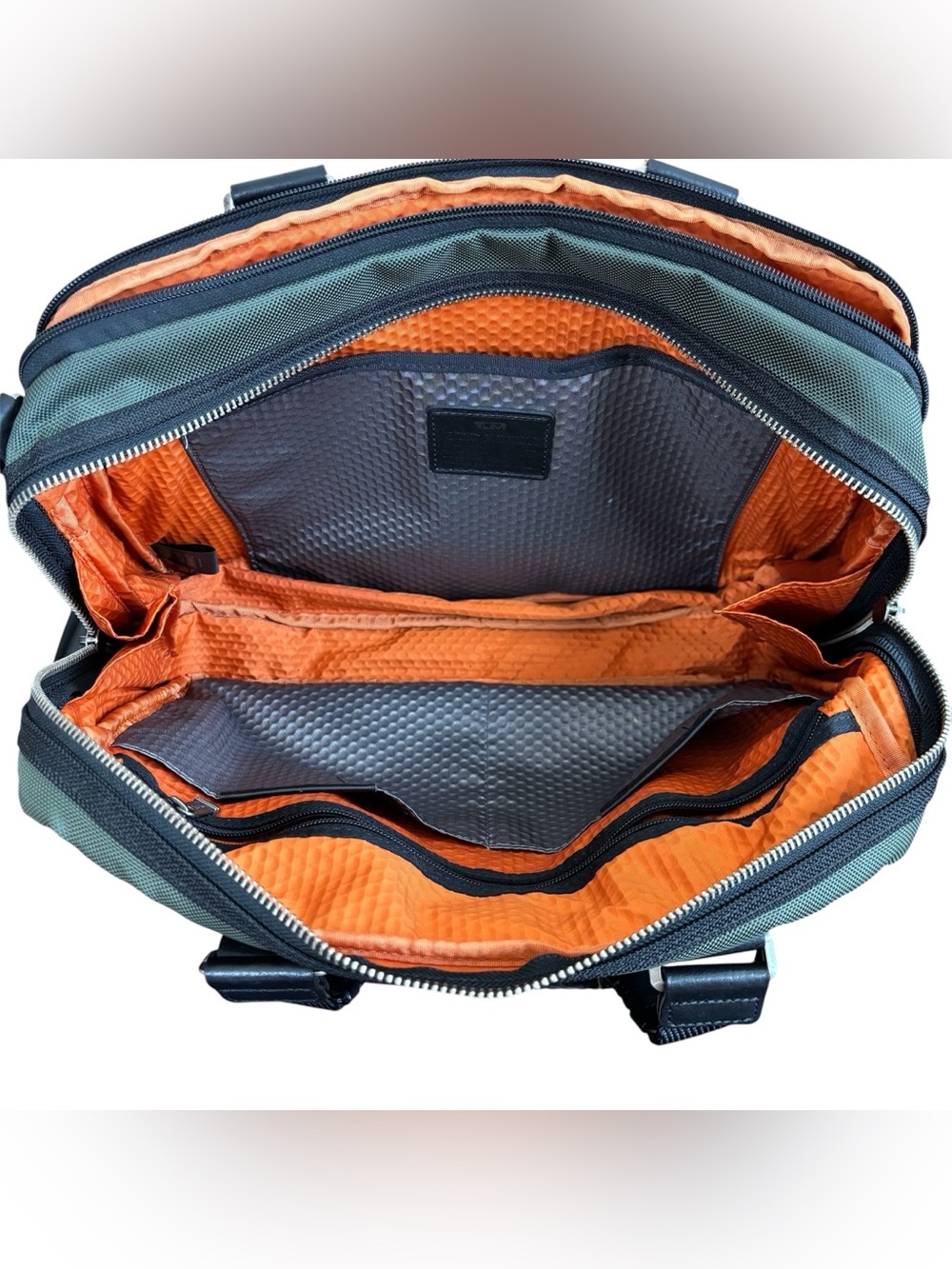 Tumi Alpha Bravo Men's Andersen Slim Commuter Brief Passenger Bag Green/Orange - Picture 3 of 10